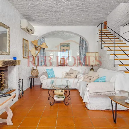 Domus De Pedra Villa