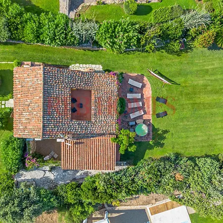Domus De Pedra *